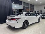 Toyota Camry-13