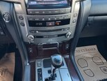 Lexus LX 570-16