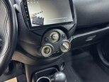 Nissan Sunny-14
