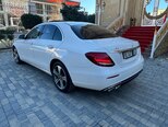 Mercedes E 220 d-4