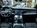 Audi Q8-11