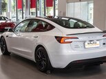 Tesla Model 3-4