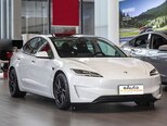 Tesla Model 3-1