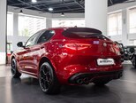 Alfa Romeo Stelvio-12