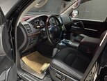 Toyota Land Cruiser-10