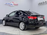 Kia Cerato-5