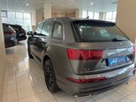 Audi Q7-20