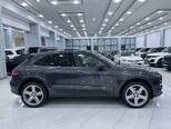 Porsche Macan-4