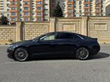 Lincoln MKZ-4