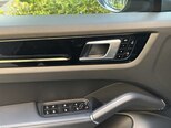 Porsche Cayenne-14