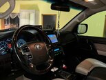 Toyota Land Cruiser-10