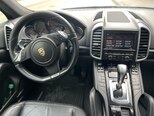 Porsche Cayenne-8