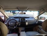 Toyota Prius-12