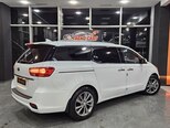 Kia Carnival-6