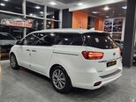 Kia Carnival-8