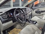 Kia Carnival-11