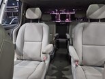 Kia Carnival-18