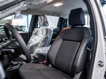 Mitsubishi L200-13