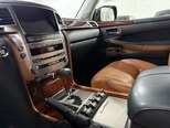 Lexus LX 570-14
