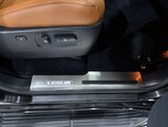Lexus LX 570-19