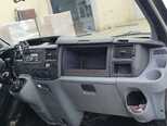 Ford Transit-6
