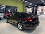 Hyundai Elantra-9