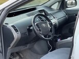 Toyota Prius-5