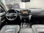 Toyota Land Cruiser-21