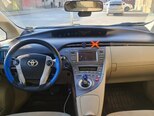 Toyota Prius-12