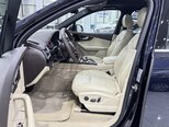Audi Q7-11