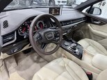 Audi Q7-9