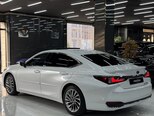 Lexus ES 300h-4