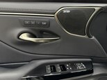 Lexus ES 300h-11