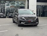 Kia Carnival-13