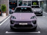 Porsche Macan-2