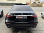 Mercedes E 300 e-4