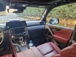 Lexus LX 500d-10