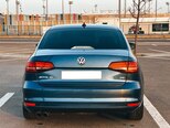 Volkswagen Jetta-5
