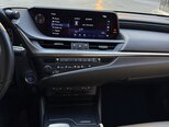 Lexus ES 300h-8