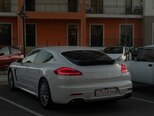 Porsche Panamera 4S-3