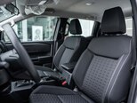 Mitsubishi L200-11