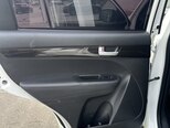 Kia Sorento-9