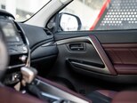 Mitsubishi Pajero Sport-12
