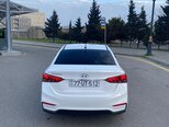 Hyundai Accent-10