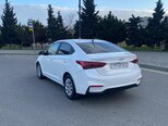 Hyundai Accent-2