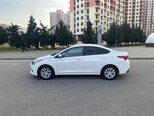 Hyundai Accent-7