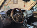 Mitsubishi Pajero-4