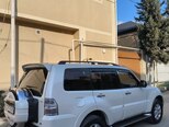Mitsubishi Pajero-12