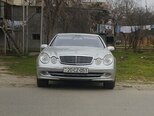 Mercedes E 270-1