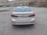 Hyundai Elantra-5